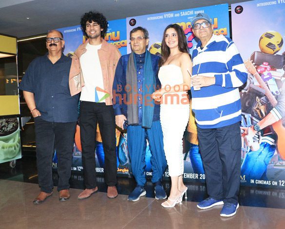 Photos: Subhash Ghai, Aparshakti Khurana, Pashmina Roshan and others grace the premiere of Mannu Kya Karegga | Parties & Events