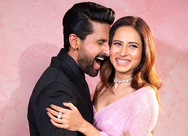 Ravie Dubey and Sargun Mehta serve major couple goals: “When he gives in to your madness” : Bollywood News
