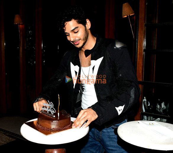 Photos: Ishaan Khatter snapped celebrating his birthday | Parties & Events