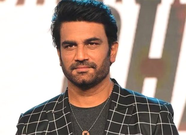 Sharad Kelkar reveals he shed 8 kilos for his upcoming Netflix project 8 : Bollywood News