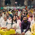 Virat Kohli & Anushka Sharma Visit Vrindavan