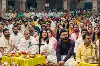 Virat Kohli & Anushka Sharma Visit Vrindavan